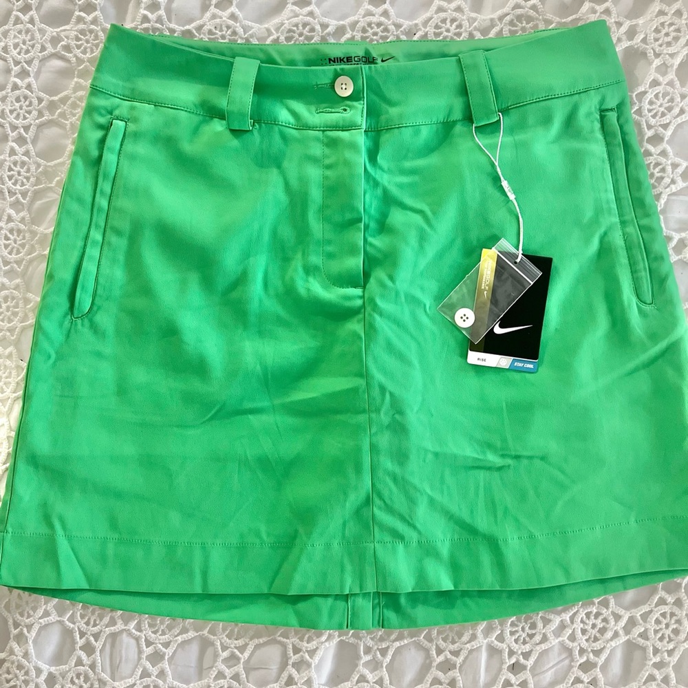 NWT Nike Golf Tour Performance Dri-Fit Green Skort Size 6